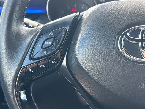 Used 2021 Toyota C-HR XLE FWD image 19