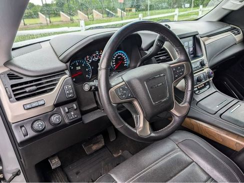 Used 2018 GMC Yukon Denali w/ Denali Ultimate Package AWD/4WD image 21