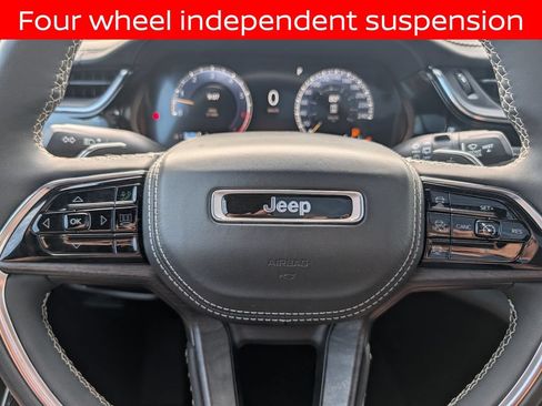 Used 2023 Jeep Grand Cherokee L Overland AWD/4WD image 31