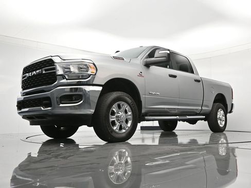 Used 2024 RAM 2500 Big Horn AWD/4WD image 41