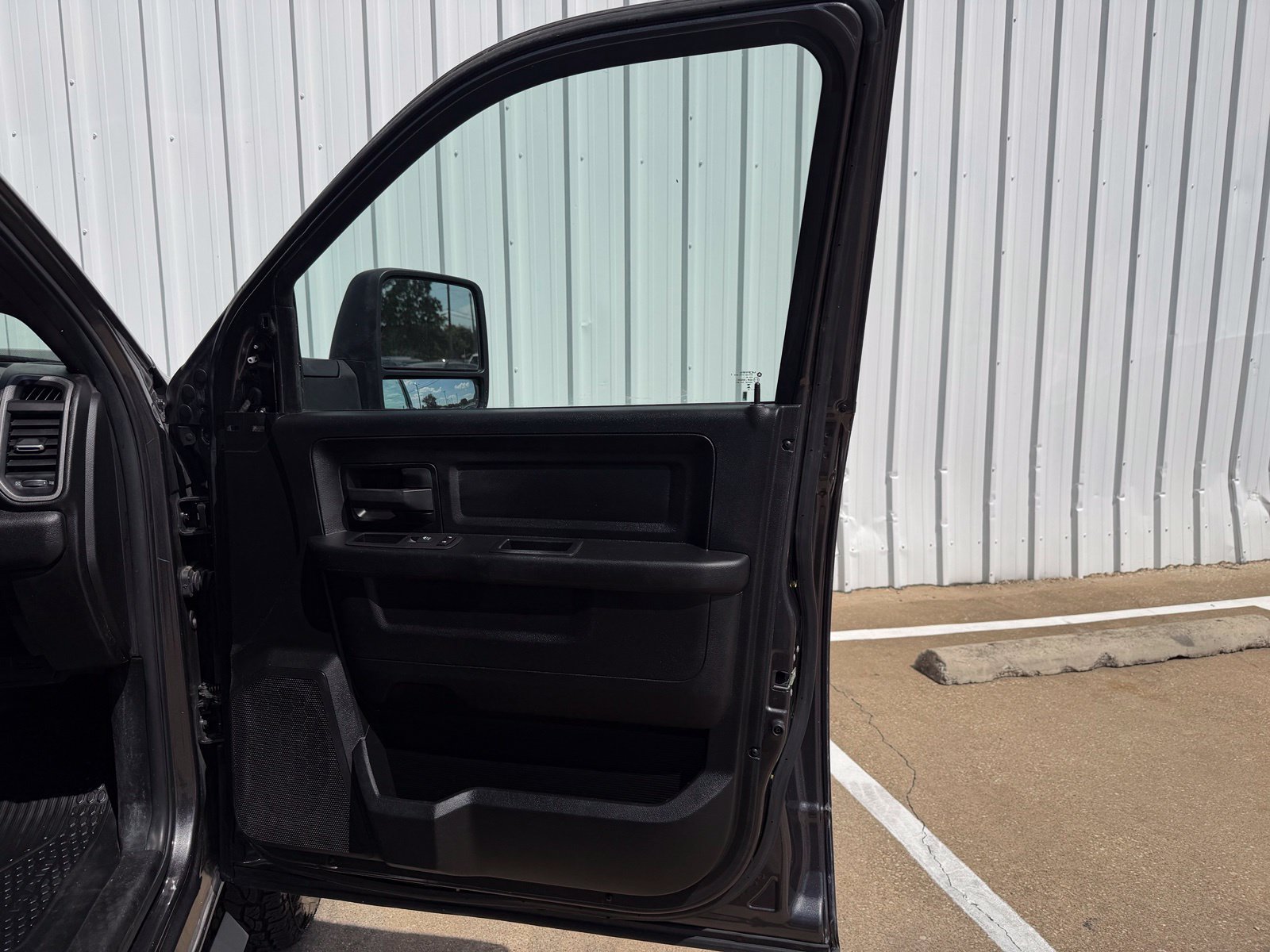 Used 2023 RAM 3500 Tradesman RWD image 35