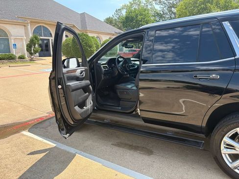 Used 2021 Chevrolet Tahoe High Country RWD image 15