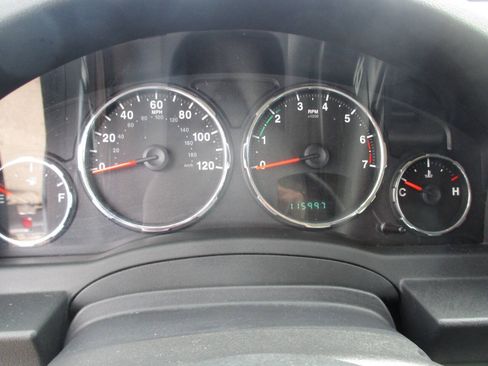 Used 2012 Jeep Liberty Sport AWD/4WD image 18