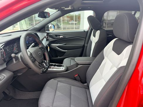 New 2026 Chevrolet Trax RS w/ Sunroof Package FWD image 12