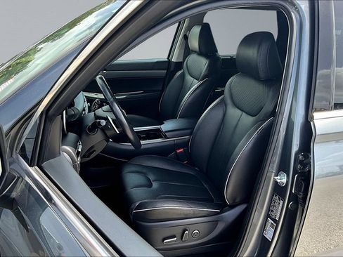 Used 2024 Hyundai Palisade SEL FWD image 22