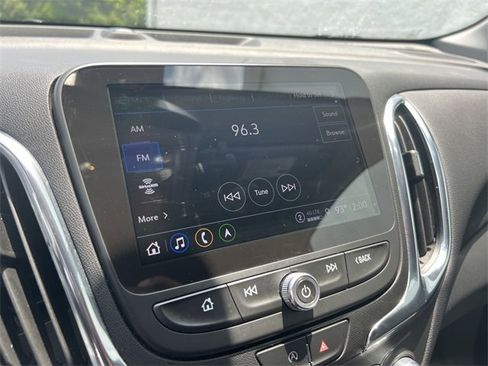 Used 2022 Chevrolet Equinox LT image 13