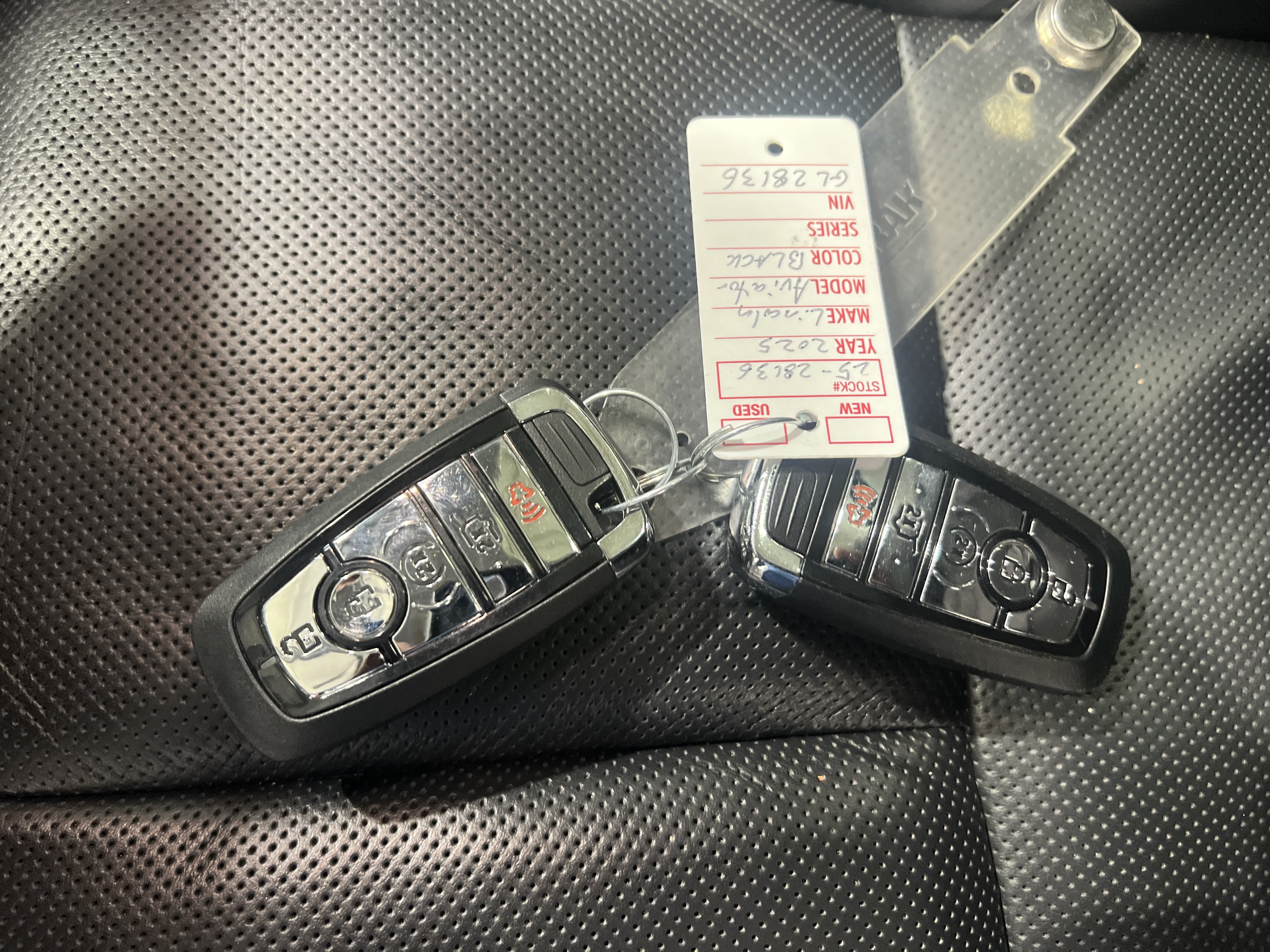 Used 2025 Lincoln Aviator Reserve AWD/4WD image 16
