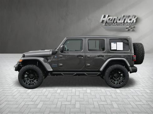 Used 2025 Jeep Wrangler Sahara w/ Safety Group image 10