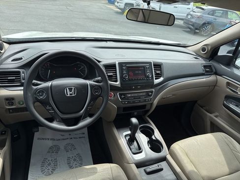 Used 2017 Honda Pilot LX image 30