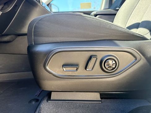 Used 2023 Jeep Grand Cherokee L Laredo w/ Luxury Tech Group I image 38