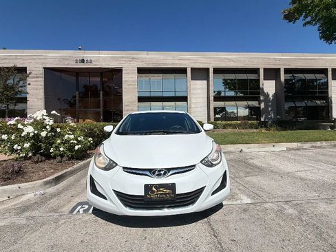 Used 2016 Hyundai Elantra SE FWD image 1