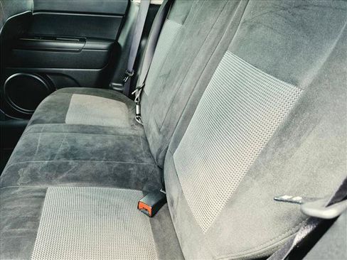 Used 2016 Jeep Patriot Sport w/ Power Value Group FWD image 16