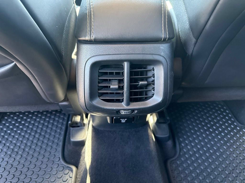 Used 2016 Jeep Cherokee Limited AWD/4WD image 19