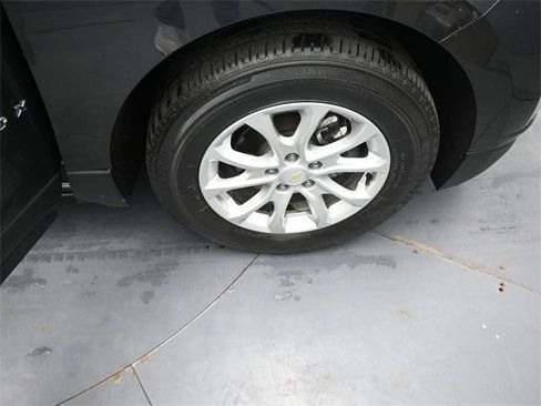 Used 2018 Chevrolet Equinox LT w/ Sun & Infotainment Package image 34