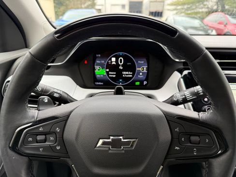 Used 2023 Chevrolet Bolt EUV Premier w/ Sun & Sound Package image 19