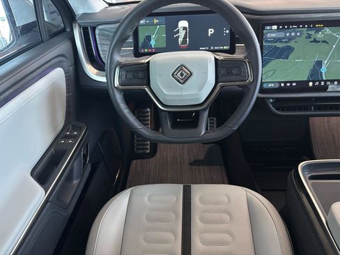 Used 2024 Rivian R1S Adventure AWD/4WD image 16