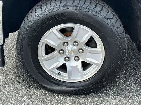 Used 2018 Chevrolet Silverado 1500 LT AWD/4WD image 12