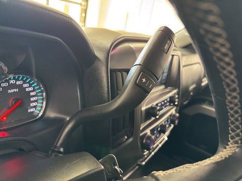 Used 2018 Chevrolet Silverado 1500 LT w/ Texas Edition image 22