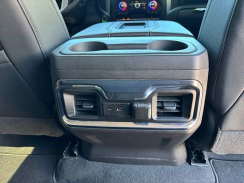 Used 2022 GMC Sierra 1500 SLT w/ SLT Premium Plus Package AWD/4WD image 32