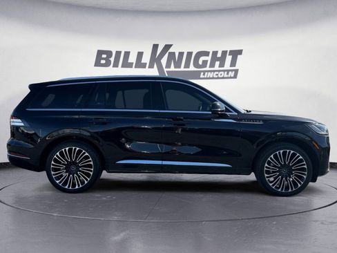Used 2025 Lincoln Aviator Black Label AWD/4WD image 6