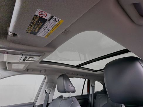 Used 2021 Toyota Highlander Platinum AWD/4WD image 5