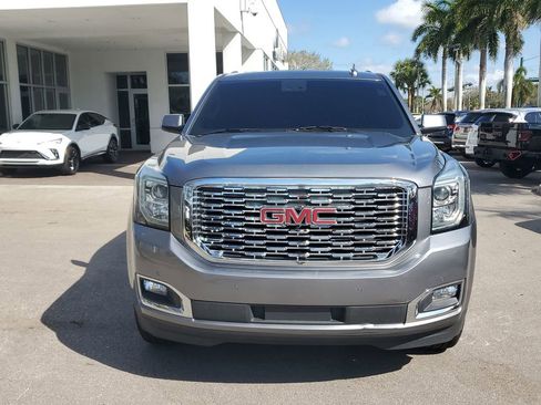 Used 2019 GMC Yukon XL SLT w/ Open Road Package image 8