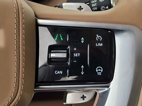 Used 2023 Land Rover Range Rover SE image 25
