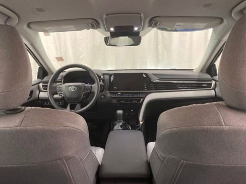 Used 2026 Toyota Camry LE image 33