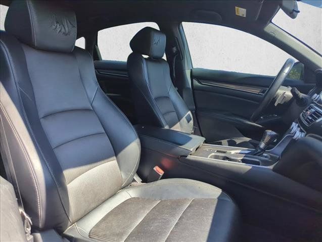 Used 2018 Honda Accord Sport image 27