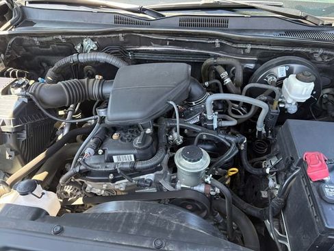 Certified 2021 Toyota Tacoma SR5 RWD image 9