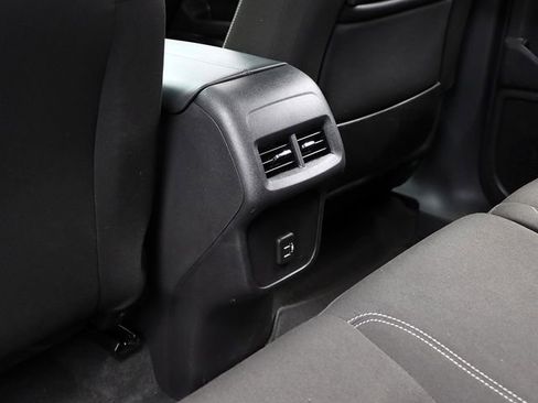 Certified 2024 GMC Terrain SLE image 13