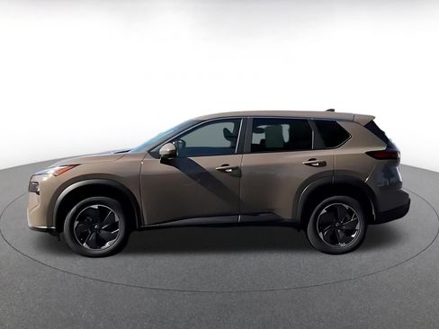 Used 2025 Nissan Rogue SV AWD/4WD image 9