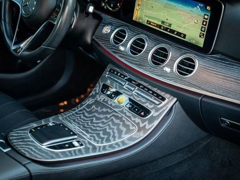 Used 2021 Mercedes-Benz E 350 Sedan w/ Premium Package image 31