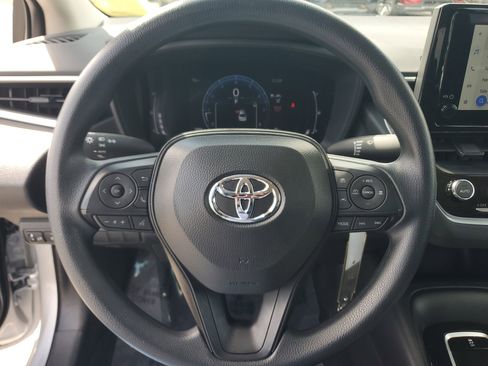 Used 2026 Toyota Corolla LE image 18