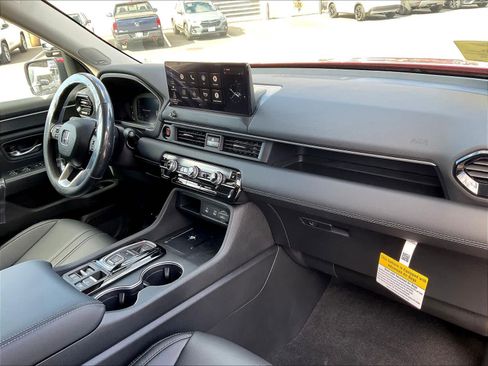 New 2026 Honda Pilot Touring image 10