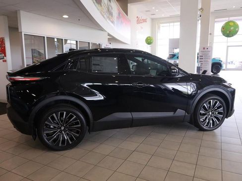 New 2026 Toyota C-HR AWD/4WD image 5