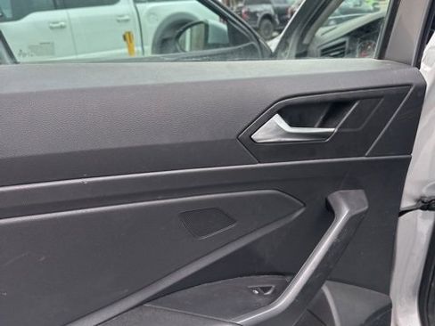 Used 2021 Volkswagen Jetta SE w/ SE Cold Weather Package image 26