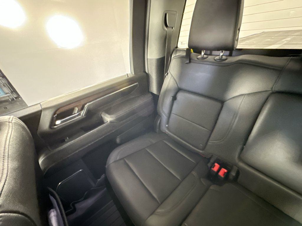 Used 2024 GMC Sierra 3500 SLT AWD/4WD image 12