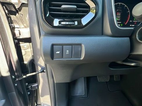 New 2025 Honda Pilot Touring image 30