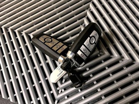 Used 2025 Ford F350 King Ranch image 10