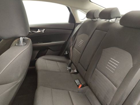 Used 2019 Kia Forte S image 18