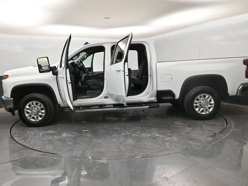 Used 2023 Chevrolet Silverado 2500 LT w/ Convenience Package image 34