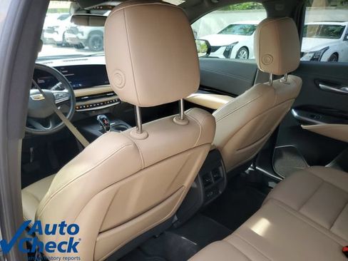 Certified 2024 Cadillac XT4 Luxury FWD image 13
