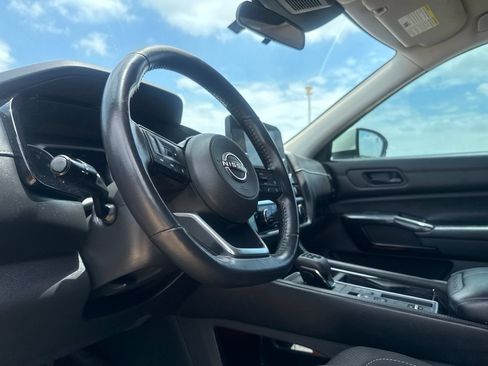 Certified 2023 Nissan Pathfinder SV w/ Lighting Package (N92) FWD image 39