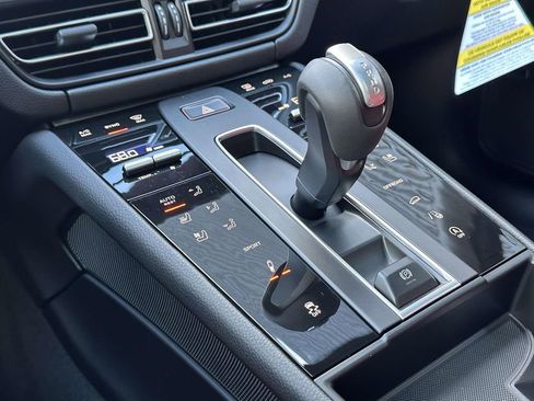 New 2026 Porsche Macan S image 28