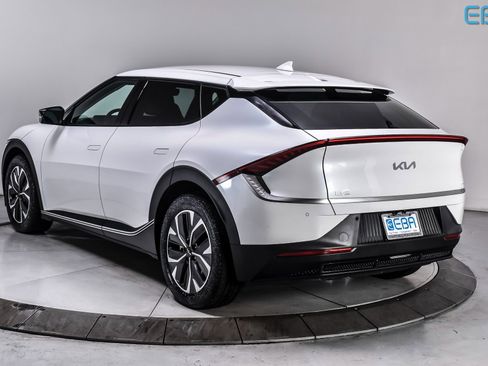 Used 2024 Kia EV6 Light image 4