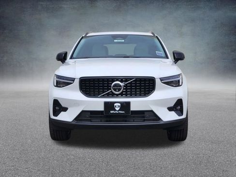 New 2026 Volvo XC40 B5 Plus w/ Protection Package Premier image 2