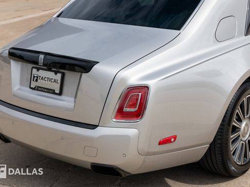 Used 2023 Rolls-Royce Phantom Sedan w/ The Phantom Package image 20