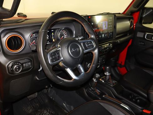 Used 2022 Jeep Gladiator Mojave AWD/4WD image 24