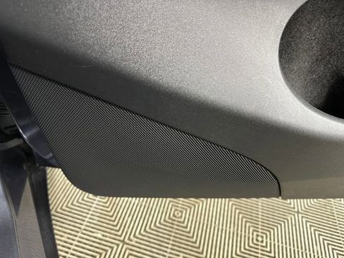 Used 2023 Tesla Model Y Long Range image 28